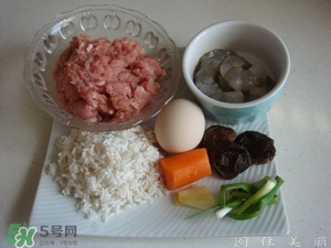 一斤糯米可以做多少個(gè)糯米丸子？一斤糯米可以做多少糯米圓子？