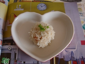 一斤糯米可以做多少個(gè)糯米丸子？一斤糯米可以做多少糯米圓子？