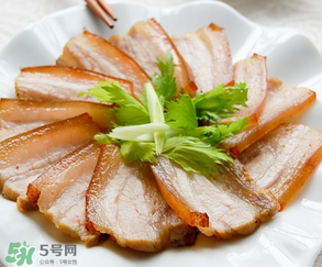 腌肉怎么做好吃？腌肉炒什么菜好吃？