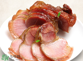 臘肉蒸什么菜好吃？蒸臘肉放什么材料好吃？