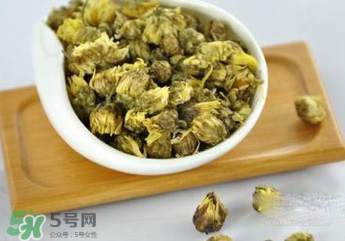 金銀花和菊花哪個去火效果好一些？金銀花和菊花茶哪個好？