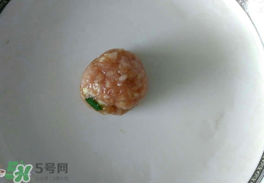 珍珠丸子可以用大米嗎？珍珠丸子用大米怎么做？