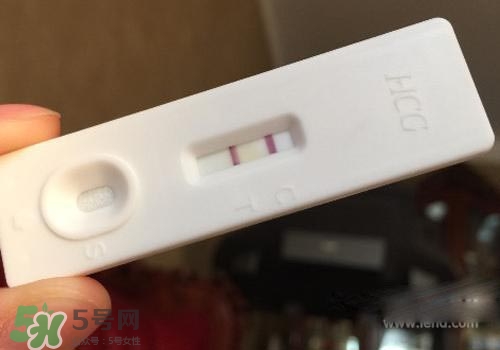 懷孕兩個(gè)月試紙顏色淺怎么回事？懷孕兩個(gè)月試紙顏色淺什么原因？