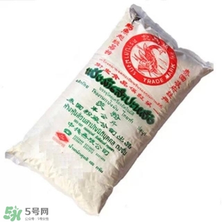 豆腐丸子要用面粉嗎？做豆腐丸子是用面粉還是淀粉？