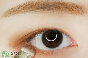 李圣經(jīng)妝容怎么化？李圣經(jīng)仿妝教程