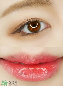 李圣經(jīng)妝容怎么化？李圣經(jīng)仿妝教程