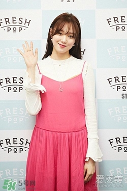 李圣經(jīng)的衣服什么牌子？李圣經(jīng)衣服同款