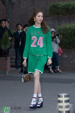 李圣經(jīng)的衣服什么牌子？李圣經(jīng)衣服同款