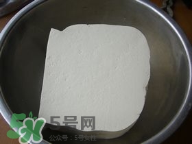 豆腐丸子散了怎么辦？豆腐丸子怎么做不散？