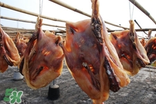 腌鴨肉放多少鹽合適？腌一斤臘鴨要給多少鹽？