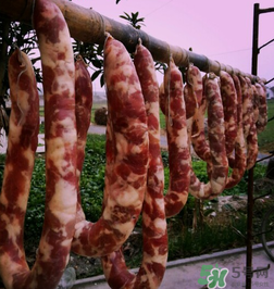 曬香腸要扎孔嗎？曬香腸需要扎洞嗎？