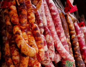 ?香腸晚上能放外面嗎？?香腸晚上要收嗎？