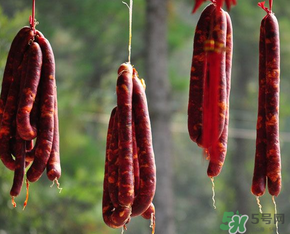 ?香腸晚上能放外面嗎？?香腸晚上要收嗎？