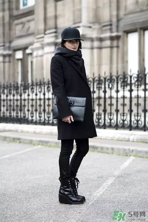 2017年圍巾流行怎么搭？2017年圍巾流行趨勢(shì)