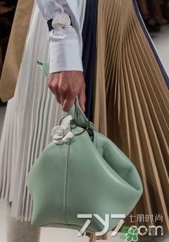 2017年流行什么包包？2017年最流行包包款式顏色