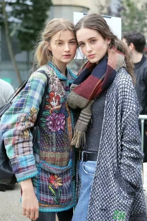 2017年圍巾流行怎么搭？2017年圍巾流行趨勢(shì)