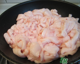 豬板油和豬肥肉油有什么區(qū)別？豬板油和肥肉油哪個好？