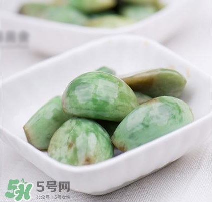 臘八蒜為什么是綠色的？臘八蒜怎么變綠？