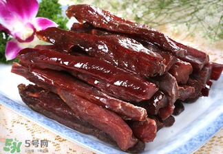 風(fēng)干牛肉是生的嗎？風(fēng)干牛肉是生的還是熟的？