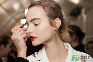 去魚(yú)尾紋的眼霜哪種好？魚(yú)尾紋用什么眼霜好？