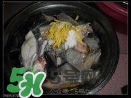 臘豬腳燉什么好吃？臘豬蹄燉什么好吃？