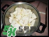 臘豬腳燉什么好吃？臘豬蹄燉什么好吃？