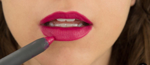 反咬唇妝怎么畫？反咬唇妝畫法圖解