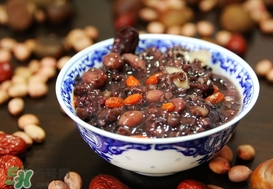 臘八粥要放糖嗎？臘八粥放冰糖還是白糖還是紅糖？