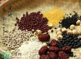 臘八粥要放糖嗎？臘八粥放冰糖還是白糖還是紅糖？