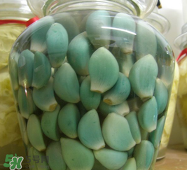 臘八醋里的蒜能吃嗎？臘八醋里的蒜好吃嗎？
