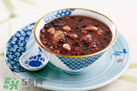 臘八飯熱量高嗎？吃臘八飯會發(fā)胖嗎？