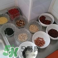 怎么用電飯煲煮臘八粥？電飯煲怎么熬臘八粥？