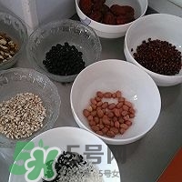 怎么用電飯煲煮臘八粥？電飯煲怎么熬臘八粥？