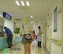 李溪芮包包什么牌子？李溪芮同款包包