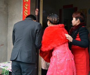 結婚第二天穿什么衣服？回門穿什么衣服？