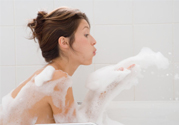冬天洗澡皮膚瘙癢怎么回事？冬天洗澡皮膚瘙癢怎么辦？