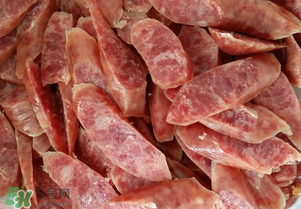 豬大腸可以做臘腸嗎？做臘腸用豬大腸還是豬小腸？