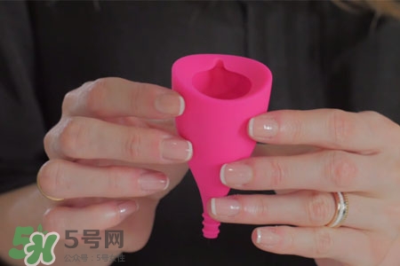 使用月經(jīng)杯怎么小便？用月經(jīng)杯上廁所怎么辦？