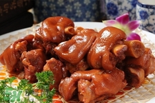 鹵豬蹄怎么做好吃？鹵豬蹄的制作方法