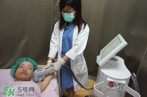 狐臭出汗多怎么治療？狐臭出汗怎么辦呢