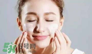 素顏霜對皮膚有傷害嗎？素顏霜對皮膚的傷害大嗎？