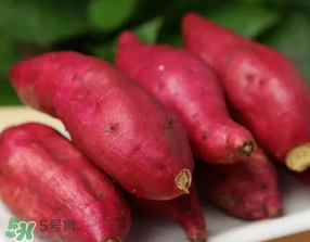 紅薯皮發(fā)黑能吃嗎？紅薯削皮后發(fā)黑能吃嗎？