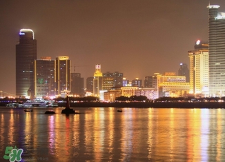 春節(jié)去廈門穿什么衣服？過年春節(jié)廈門穿什么？