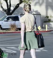 水桶包怎么背時尚?水桶包時尚搭配 水桶包怎么背時尚?水桶包時尚搭配