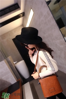 水桶包怎么背時尚?水桶包時尚搭配 水桶包怎么背時尚?水桶包時尚搭配