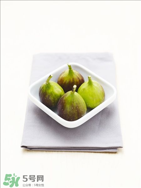 無(wú)花果干可以泡水喝嗎?無(wú)花果干泡水喝的功效 無(wú)花果干可以泡水喝嗎?無(wú)花果干泡水喝的功效