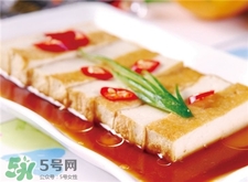 豆腐發(fā)酸是怎么回事?豆腐發(fā)酸還能吃嗎? 豆腐發(fā)酸是怎么回事?豆腐發(fā)酸還能吃嗎?