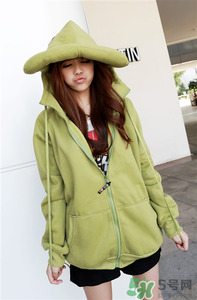 草綠色大衣怎么搭配？草綠色大衣穿衣搭配