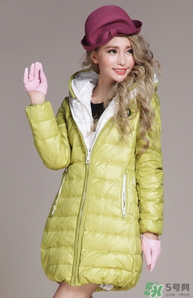 草綠色大衣怎么搭配？草綠色大衣穿衣搭配