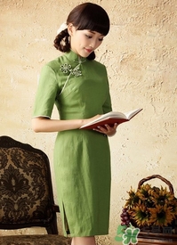 草綠色配什么顏色好看？草綠色和什么顏色最搭？